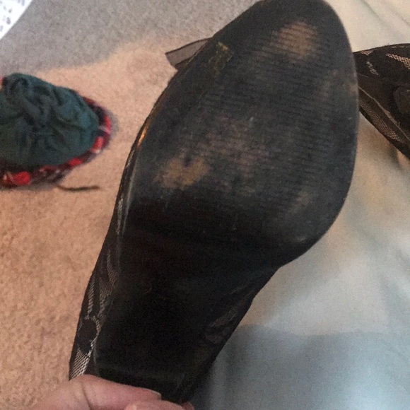 Unlisted Black Heels - Picture 3 of 3